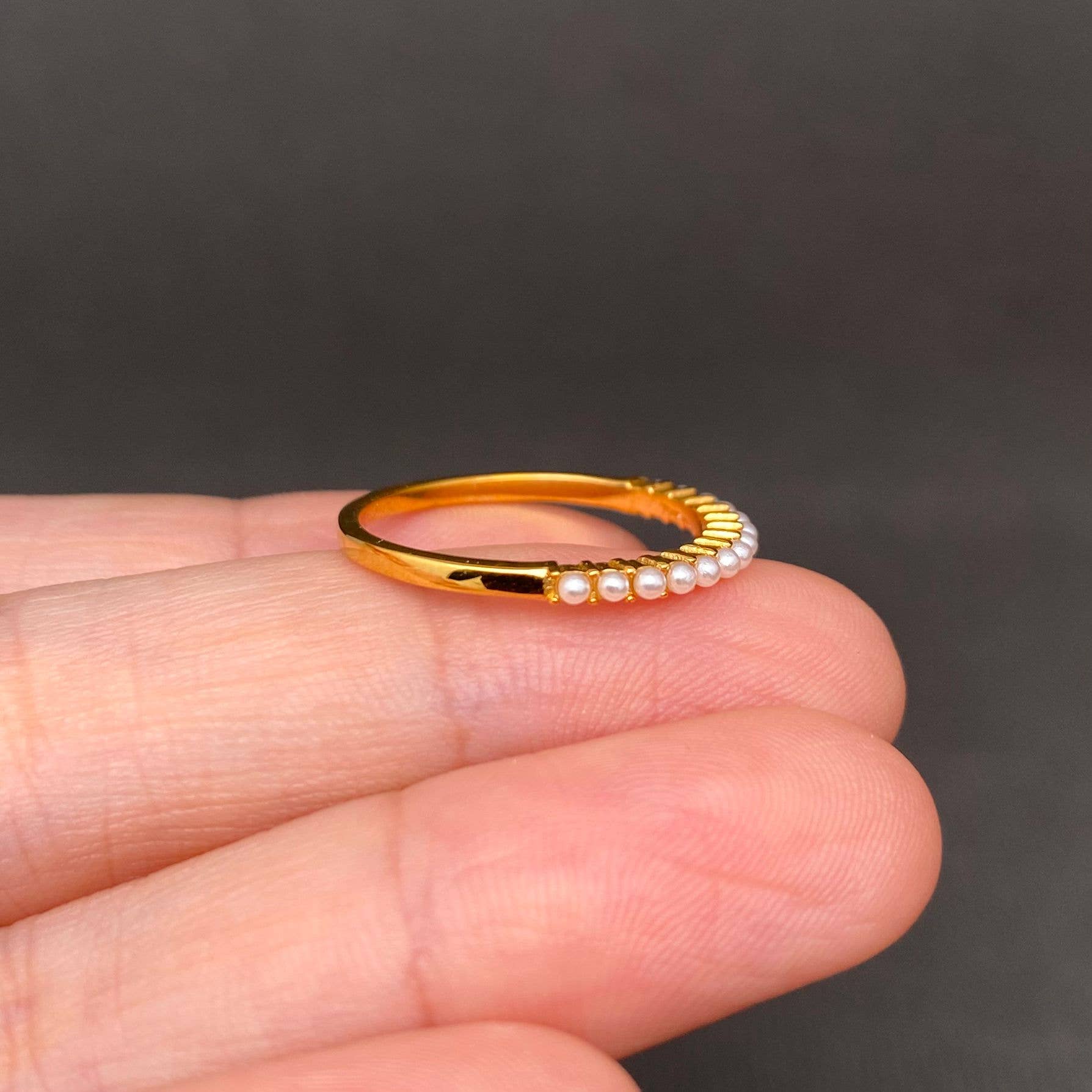 Small Pearl Inlaid 18K Gold Plated Stainless Steel Ring -FGS
