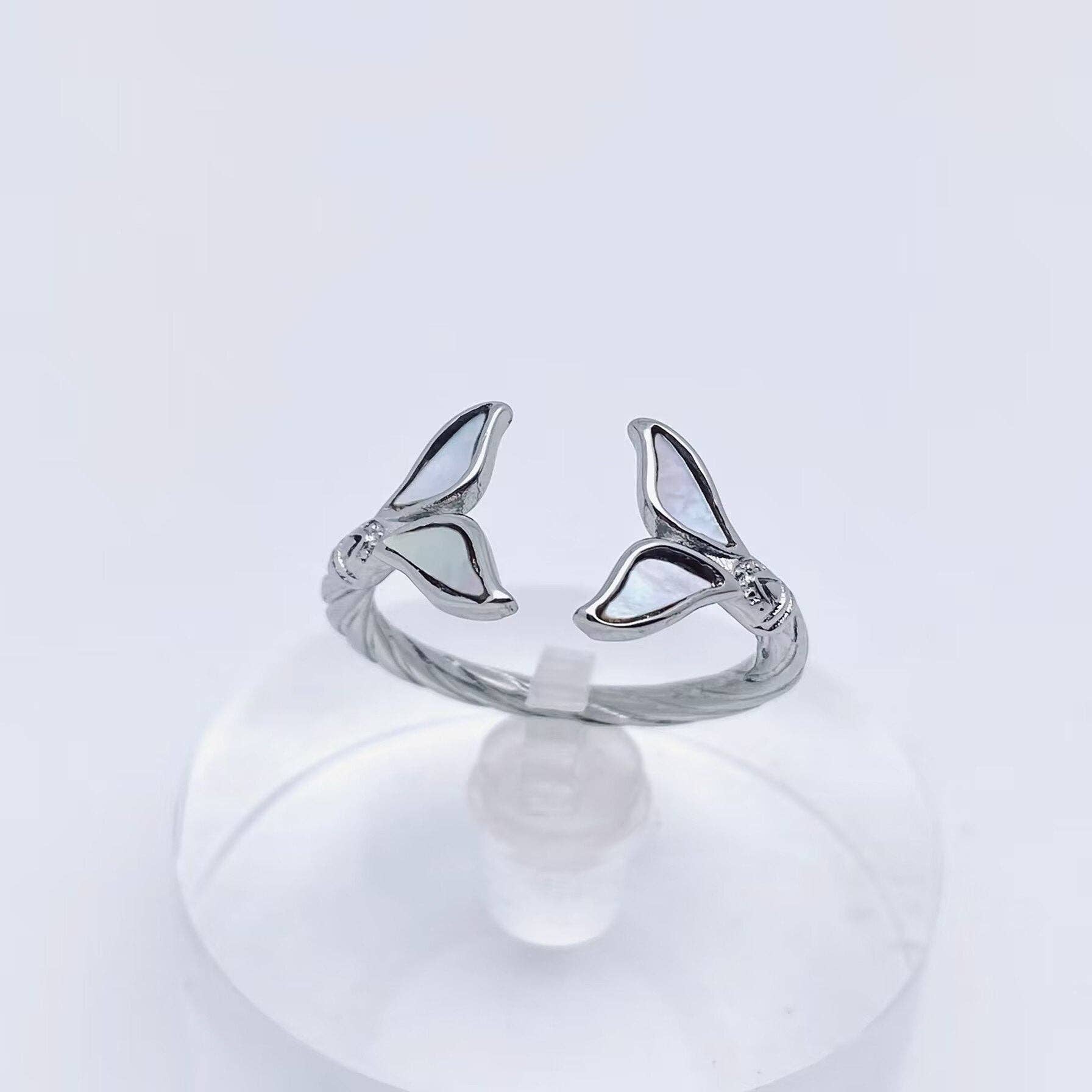 Inlaid Shell Fishtail Stainless Steel Ring