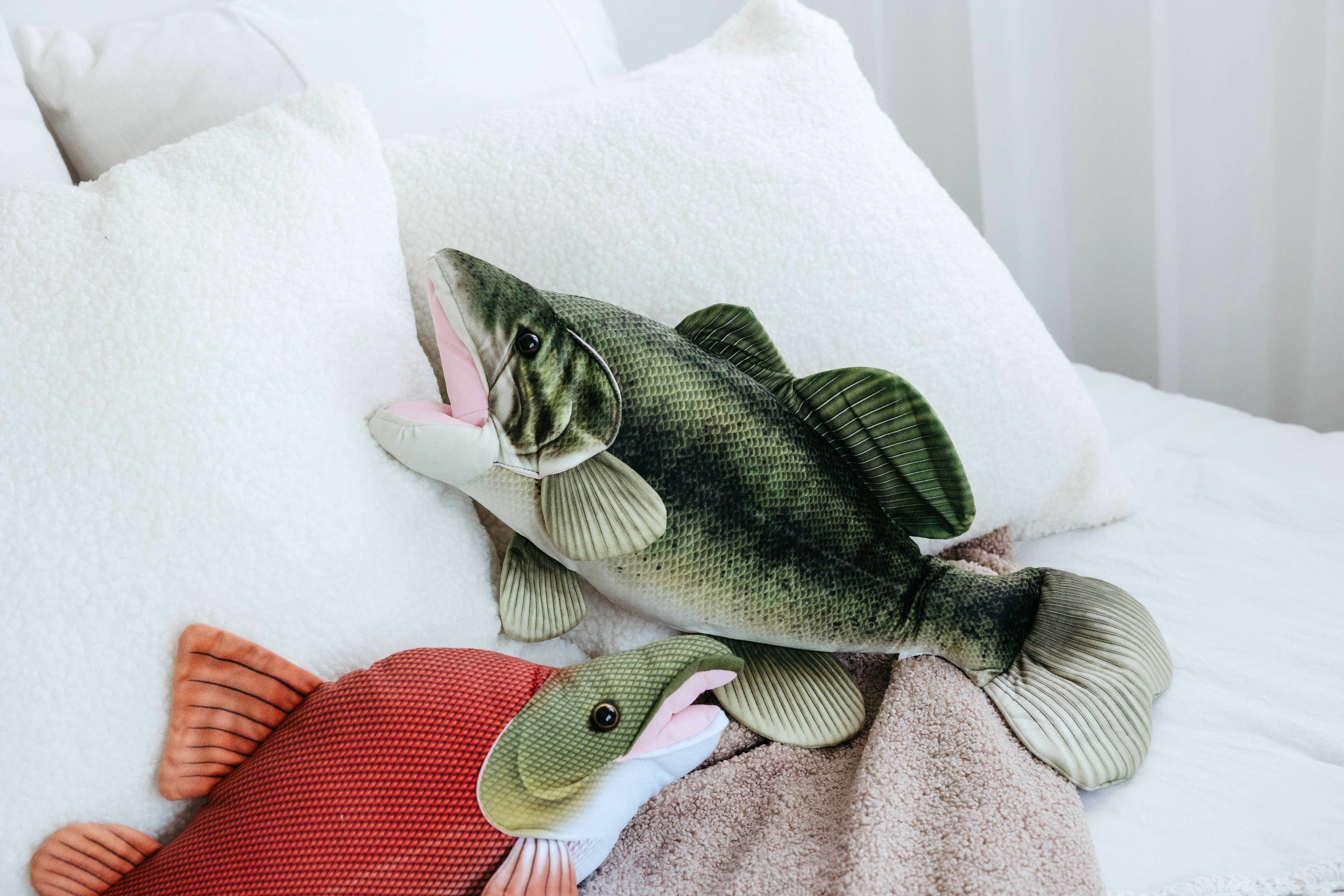 River Fish Large Mouth Bass Medium 22" (56cm)