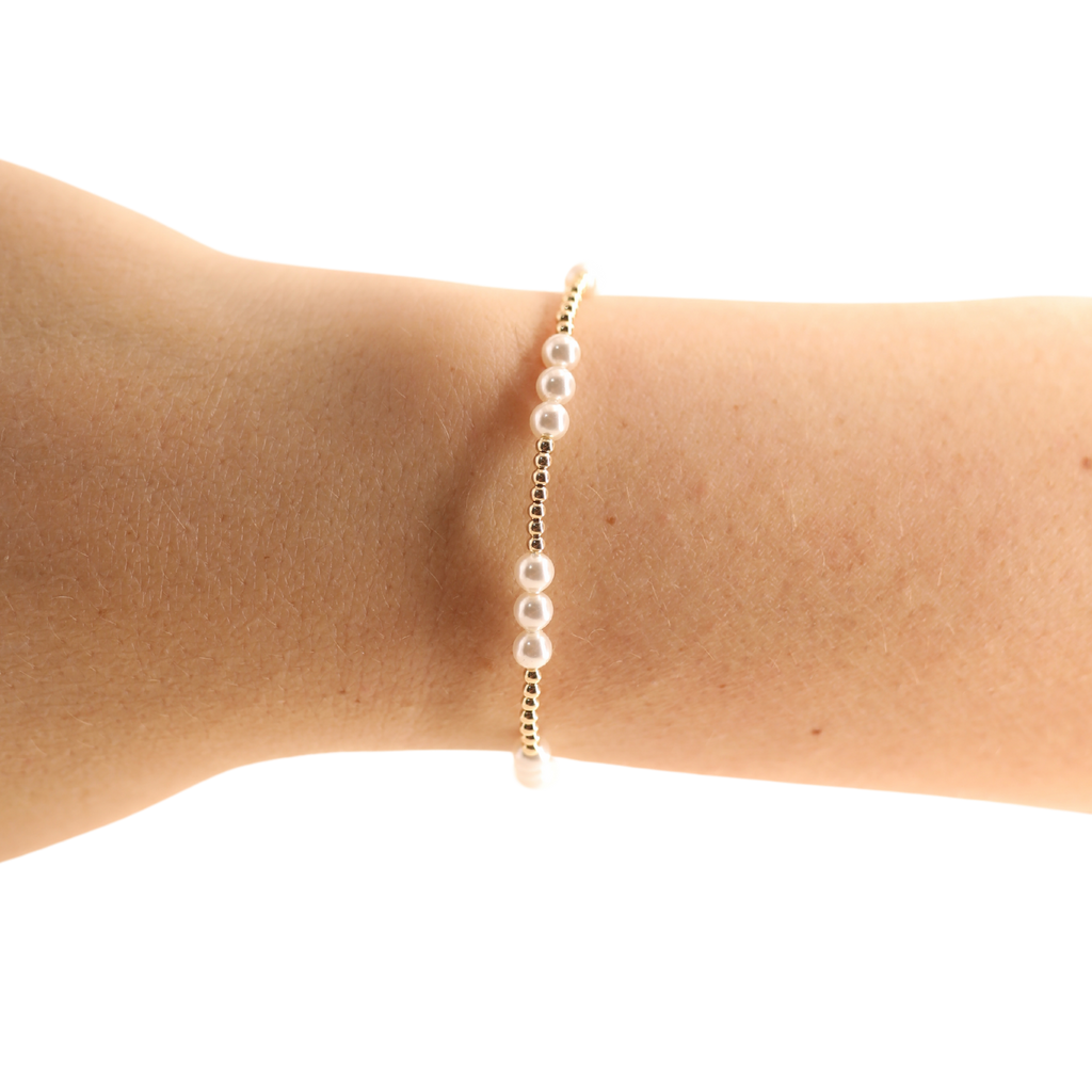 ILY Pearl Bracelet in Gold