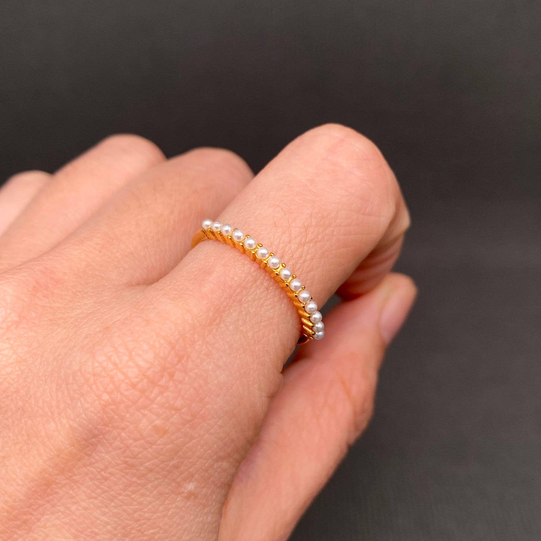 Small Pearl Inlaid 18K Gold Plated Stainless Steel Ring -FGS