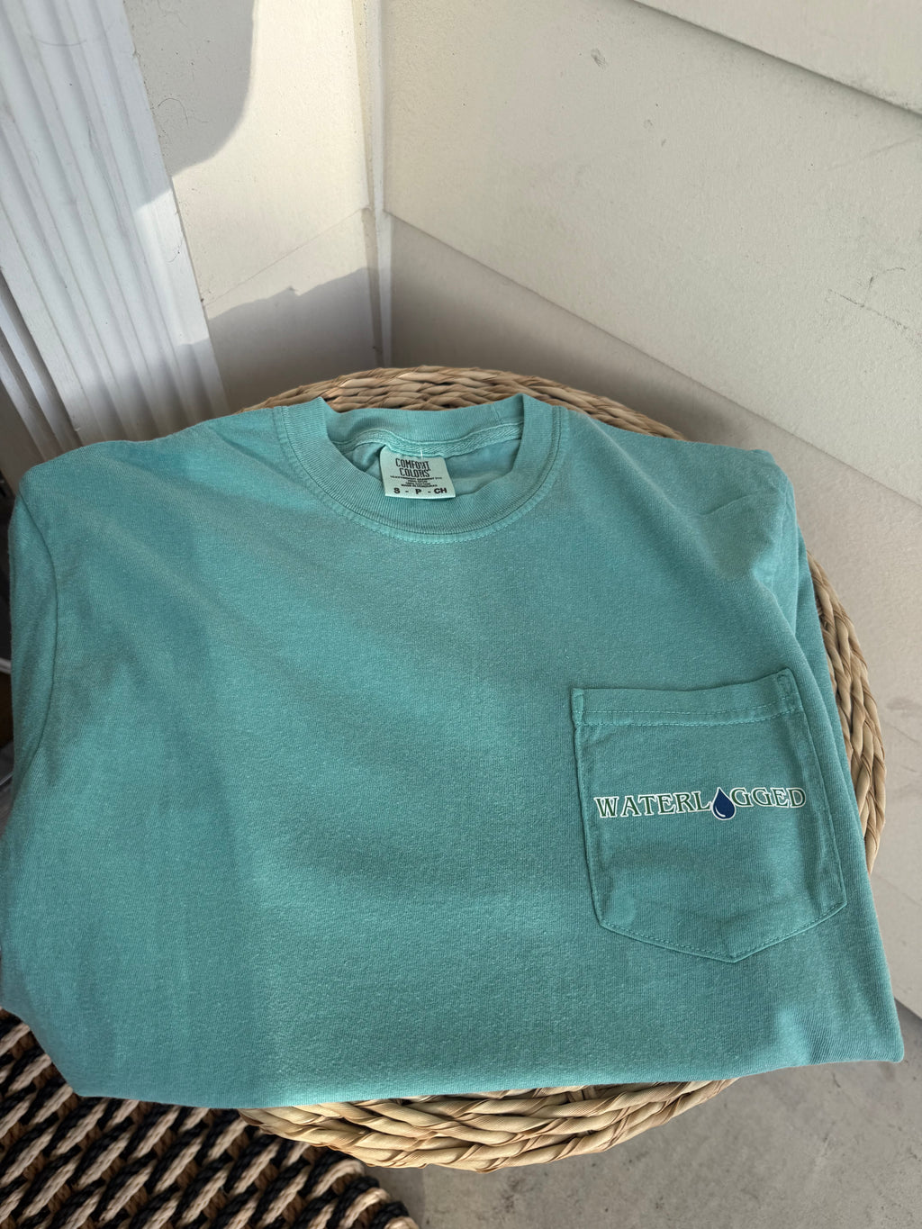 Waterlogged tee w/pocket